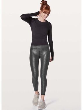 Lululemon Train Times 7/8 Pant *25"Luminosity Foil Print Black Silver / Black 6